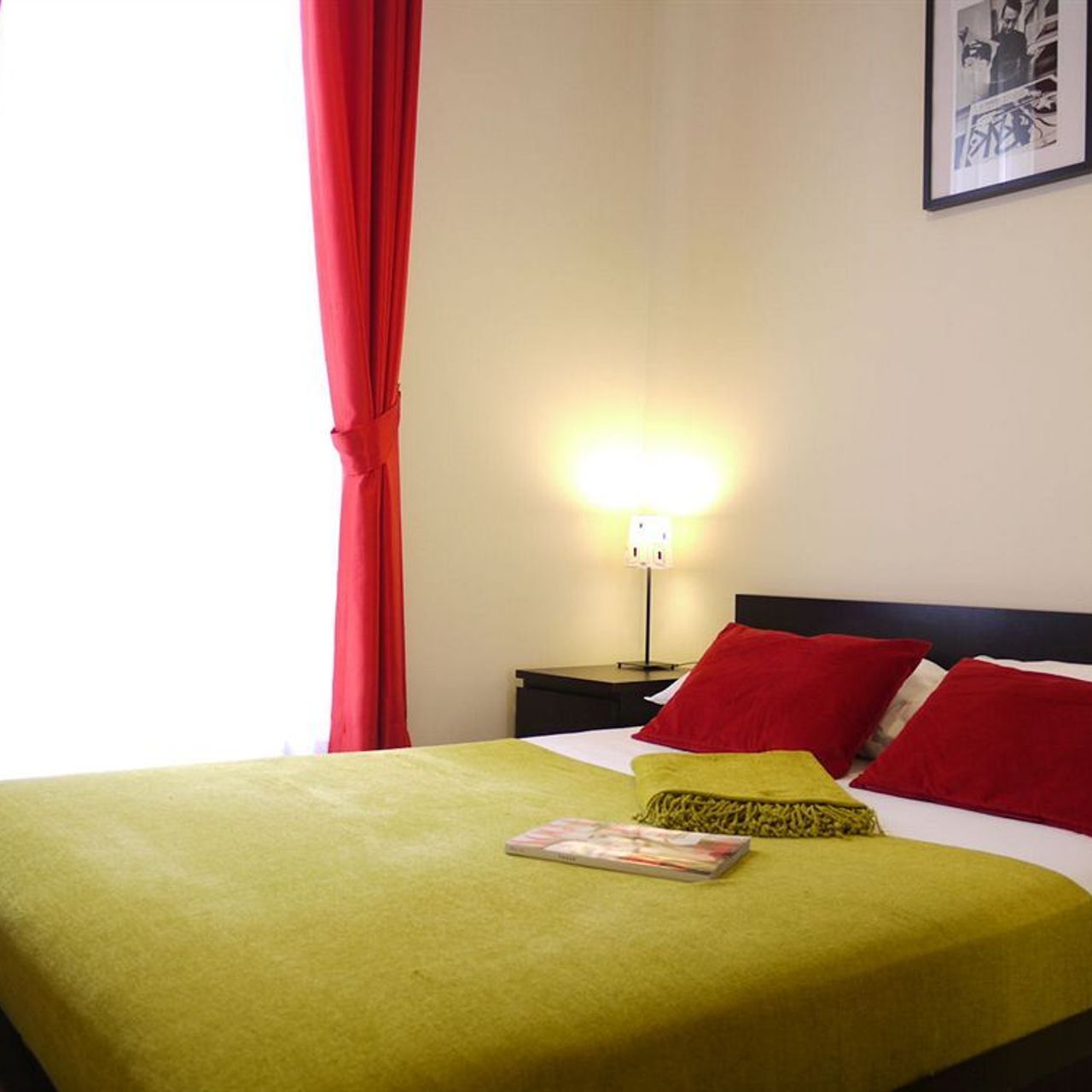 Hotel Tulip Níké Apartments en Inglaterra - HOTEL INFO
