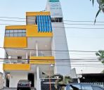 Hotel Reddoorz Kupang Baru 3 Hrs Star Hotel In Surabaya - 