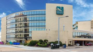 Quality Inn And Suites Oceanfront 3 Hrs Star Hotel In Virginia Beach