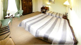 Hotel Vendome 2 Hrs Star Hotel In Salon De Provence