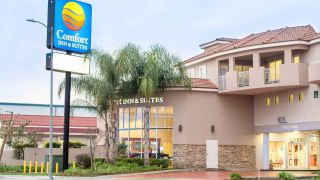 Comfort Inn And Suites Near Universal In North Hollywood Los