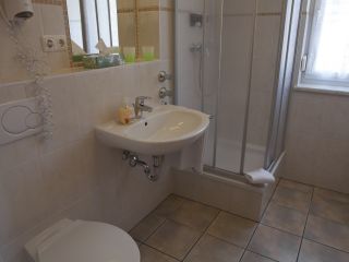 Haus Zum Gutenberg Garni Hallbergmoos 3 Stars Hotel Tiscover En