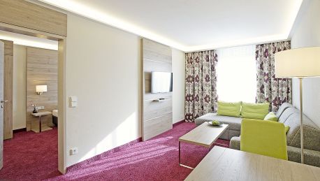 Hotel Aigner - Ottobrunn – Great prices at HOTEL INFO