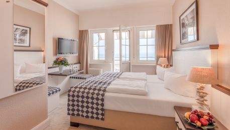 Hotel Strandschlosschen Lubeck 3 Hrs Sterne Hotel Bei Hrs Mit