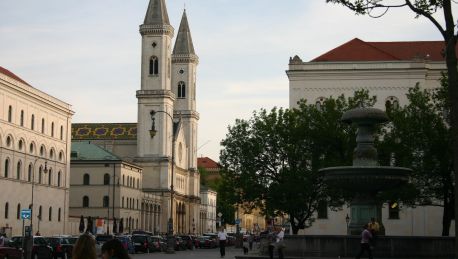 hotel hauser an der universitat in munchen hotel de