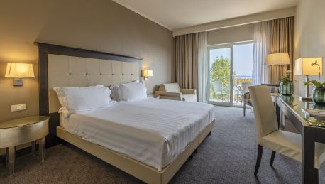 Hotel Villa Rosa Desenzano - Desenzano del Garda – Great prices at HOTEL  INFO