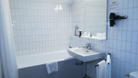 Salle De Bain La Roche Sur Foron Hotel Les Afforets La Roche Sur Foron Hotel Info