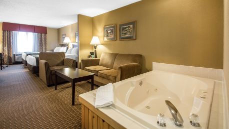 Hotel Comfort Suites Wisconsin Dells Area 3 Hrs Star Hotel In
