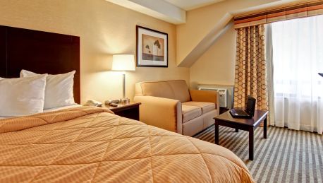Comfort Inn East 2 Hrs Star Hotel In Scarborough Toronto