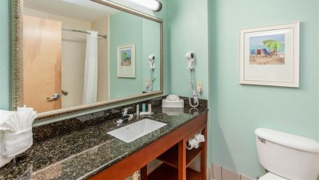 Quality Inn And Suites Port Canaveral Ar 3 Hrs Star Hotel In