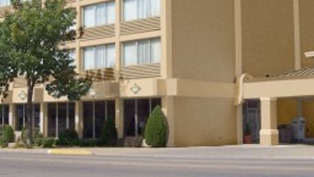 Baymont Inn Suites Keokuk 2 Hrs Star Hotel - 