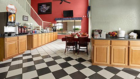 Hotel Howard Johnson Holbrook - 
