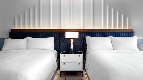 Cadillac Hotel Beach Club Autograph Collection 5 Hrs