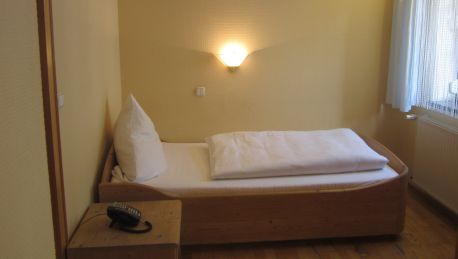 Hotel Goldene Rose Landgasthof in Grub am Forst – HOTEL DE