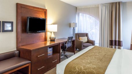 Hotel Comfort Suites Ocean City In West Ocean City