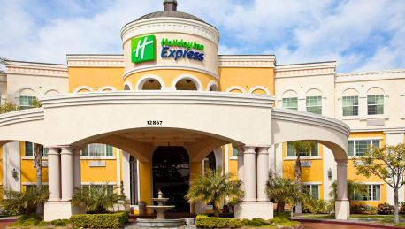 Holiday Inn Express Suites Garden Grove Anaheim South 3 Hrs