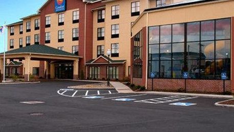 Comfort Inn And Suites Kent In Brimfield