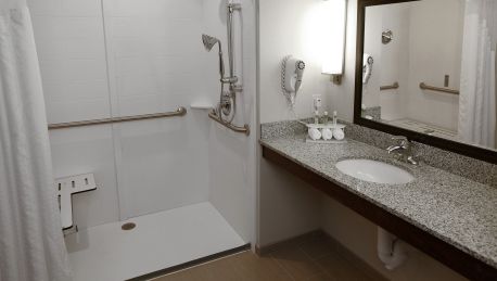 Holiday Inn Express Suites Omaha South Ralston Arena - 