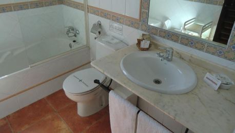 Hotel Hotel Casa Rural Cigarral Del Pintor En Cobisa Hotel De