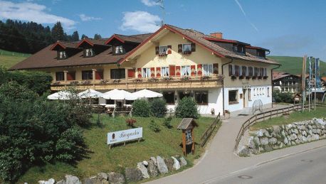 Hotel Berggasthof St.-Ull´r - Oberstaufen – Great prices at HOTEL INFO