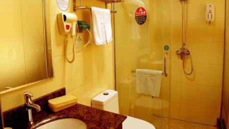 Greentree Inn Xingtai Railway Stationdomestic Guest Only - 
