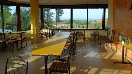 Hotel Surali Sagar Beach Resort Dapoli 2 Hrs Sterne Hotel Bei Hrs Mit Gratis Leistungen With a number of activities like water sports on the beach, board games and badminton, volley ball at the resort, to campfire we have got everything sorted for our guests. hrs