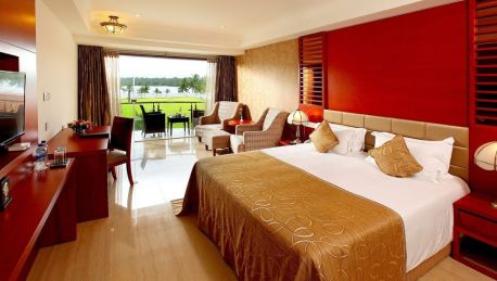 Lake Palace Hotel Trivandrum 5 Hrs Star Hotel In Attingal