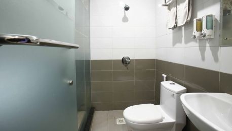 Hotel Reddoorz At Gajah Mada 3 Hrs Star Hotel In Jakarta