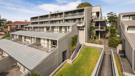 Hotel The Horizon Apartments Narooma 4 Hrs Star Hotel In Kianga