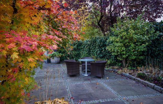Kaiser Karl Apartmenthotel Bonn Great Prices At Hotel Info