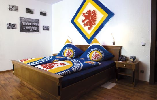 Hotel Deutsches Haus Braunschweig Great Prices At Hotel Info