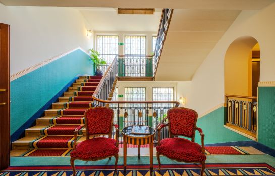 Außenansicht Art Deco Hotel Montana