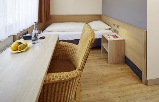 Stumpf Naturkulturhotel In Neunkirchen Hotel De