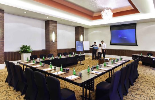 Conference room Novotel Mumbai Juhu Beach
