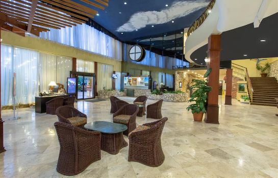 Vestíbulo del hotel Days Hotel by Wyndham Thunderbird Beach Resort