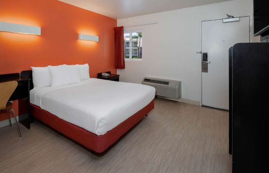 Room Motel 6 Anaheim Maingate