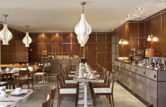 Hotel Les Jardins D Eiffel Paris Great Prices At Hotel Info