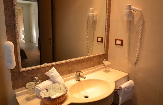 Badezimmer Grand Eurhotel Residence
