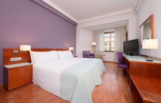 Zimmer Hotel Madrid Centro affiliated by Meliá