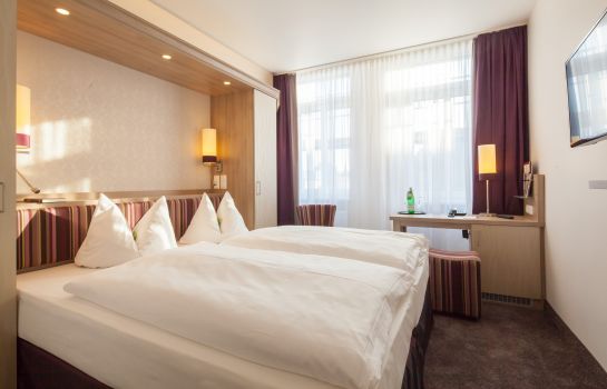 Hotel Goldene Traube - Coburg – Great prices at HOTEL INFO