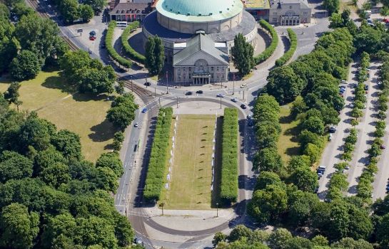 Congress Hotel Am Stadtpark Hanover Great Prices At Hotel Info