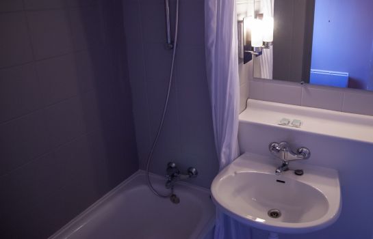 Salle de bains Hotel Inn Design Bourges