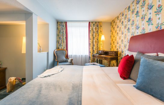 Lohmann S Romantik Hotel Gravenberg In Langenfeld Hotel De