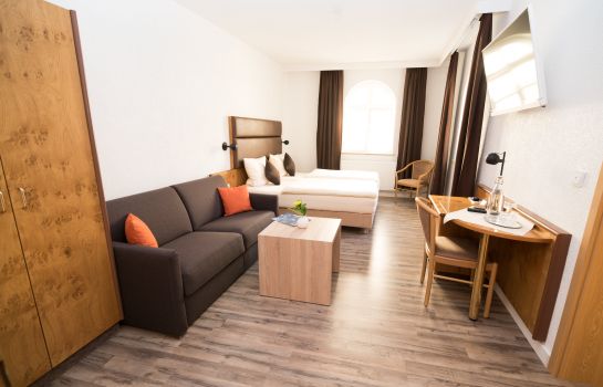 Hotel Piazza In Dinkelsbuhl Hotel De