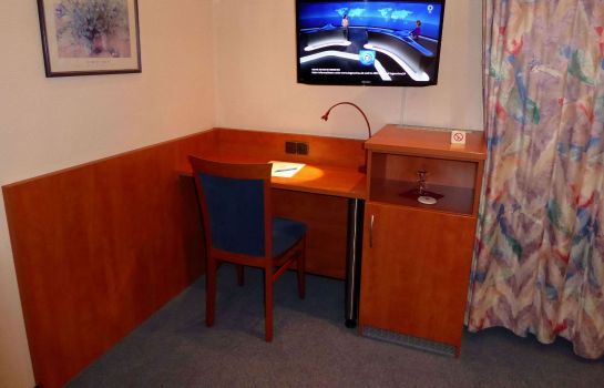 Astoria Nichtraucherhotel In Ratingen Hotel De