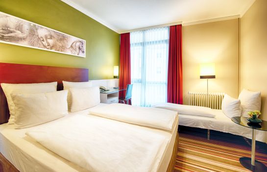 Triple room Leonardo Hotel & Residenz München
