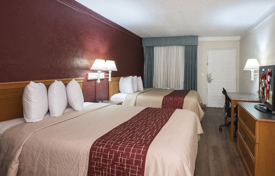 Hotel Red Roof Tampa Bay St Petersburg In St Pete Beach Great