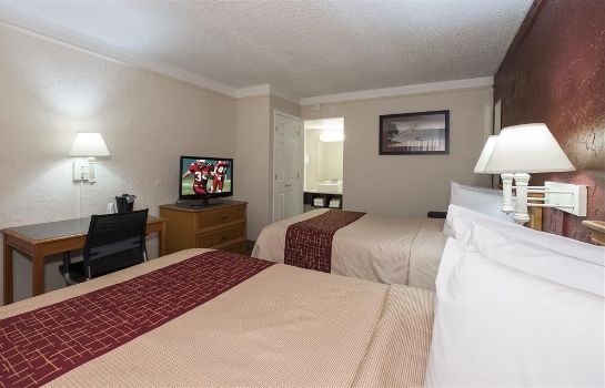 Hotel Red Roof Tampa Bay St Petersburg In St Pete Beach Great