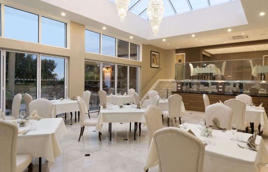 Restaurant Ramada Resort By Wyndham Park Hall Wolverhampton