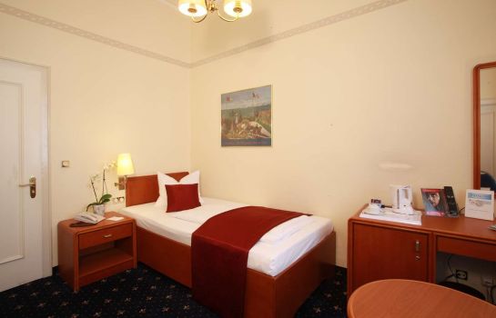 Hotel Monopol Frankfurt Am Main Great Prices At Hotel Info